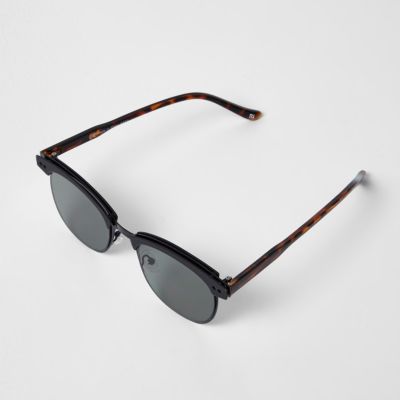 Black tortoiseshell retro sunglasses